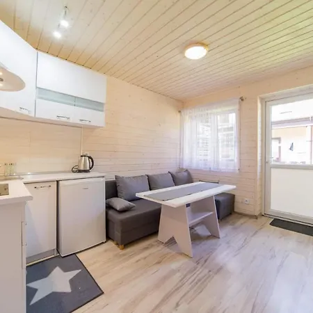 Lea Apartment *
